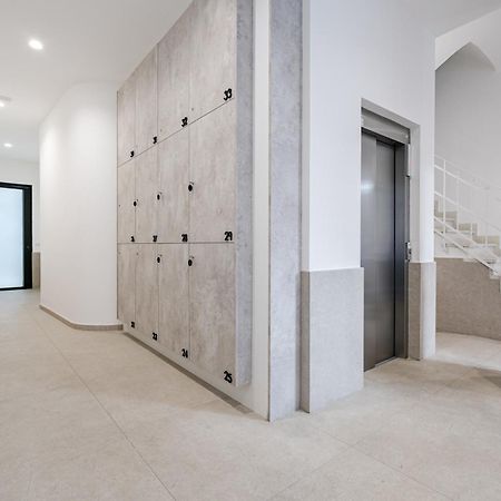 Feelathome Castilla Apartments Madrid Dış mekan fotoğraf