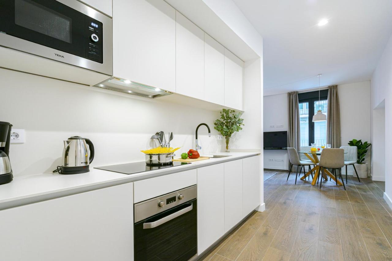 Feelathome Castilla Apartments Madrid Dış mekan fotoğraf