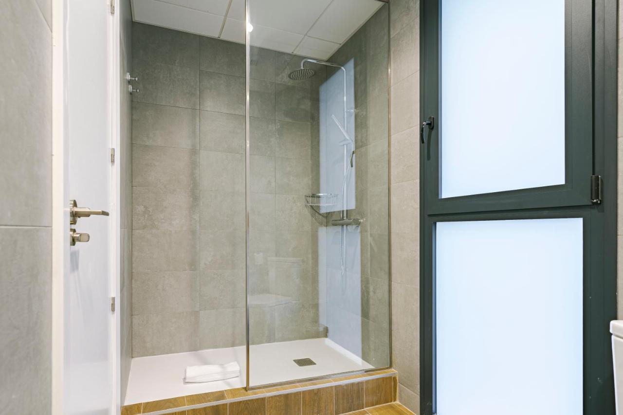 Feelathome Castilla Apartments Madrid Dış mekan fotoğraf