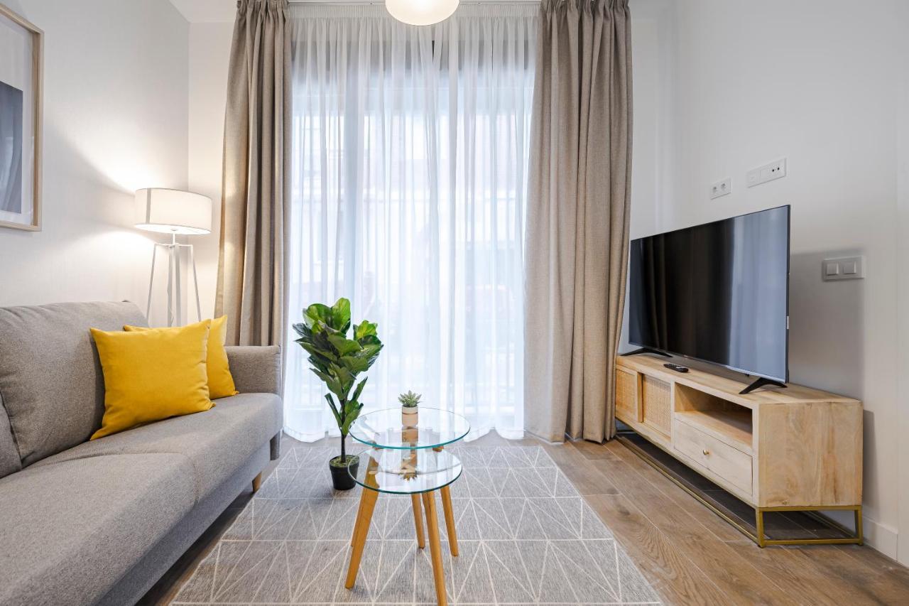 Feelathome Castilla Apartments Madrid Dış mekan fotoğraf