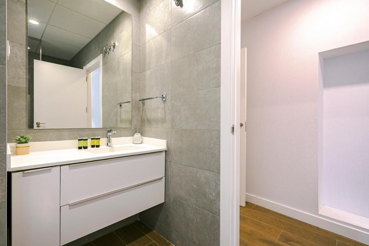 Feelathome Castilla Apartments Madrid Dış mekan fotoğraf